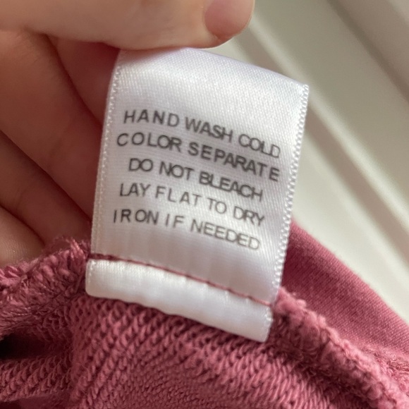 Le Lis Collection Pink Cropped Sweatshirt. New With Tags. - Picture 6 of 7